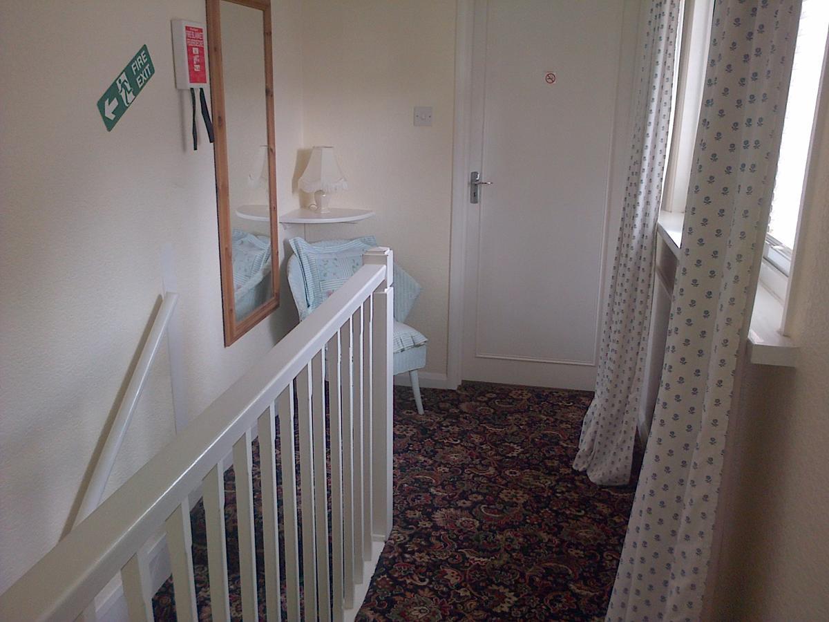 Follets B&B Pewsey Kültér fotó